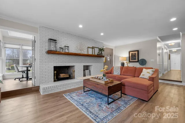 $439,900 | 489 17th Avenue Northeast, Hickory, NC 28601