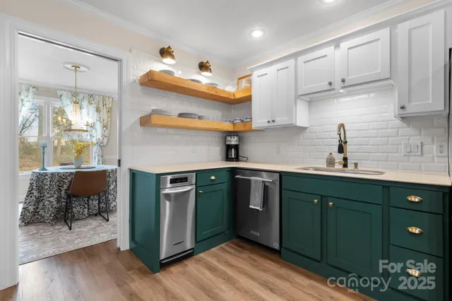 $439,900 | 489 17th Avenue Northeast, Hickory, NC 28601