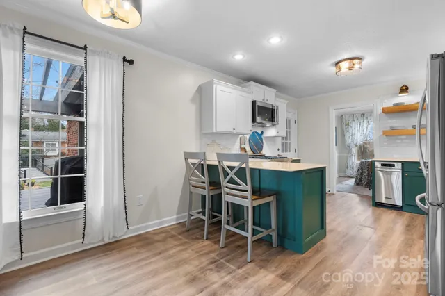 $439,900 | 489 17th Avenue Northeast, Hickory, NC 28601