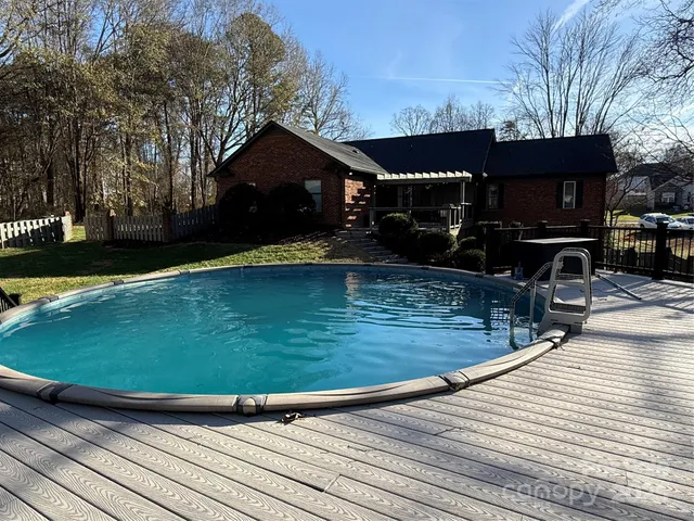 $439,900 | 489 17th Avenue Northeast, Hickory, NC 28601