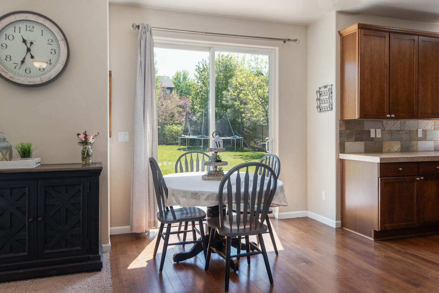 2664 Southwest 50th Street Redmond, OR 97756 - Photo 9 of 25 50th_Chris-24