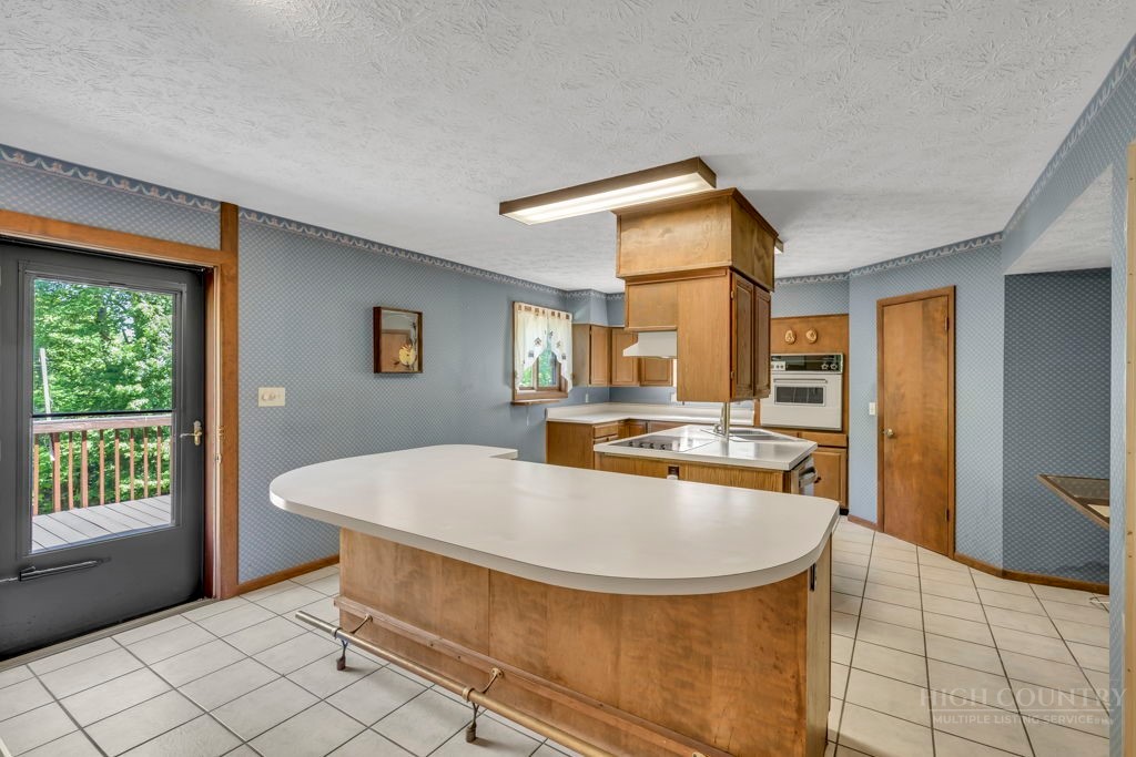 1065 Ravens Ridge Circle Boone, NC 28607 - Photo 13 of 50