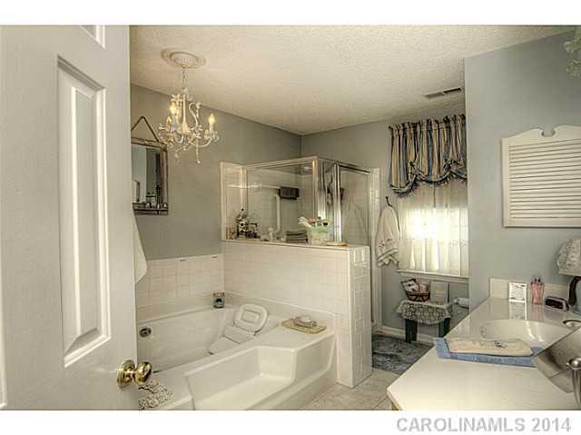 10909 Ridge Acres Road Charlotte, NC 28214 - Photo 14 of 15 Gallery Image 14
