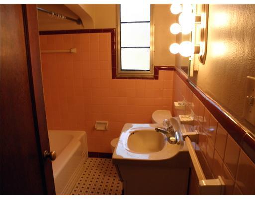 1705 Roosevelt Road Sewickley, PA 15143 - Photo 4 of 14 Full Bath.