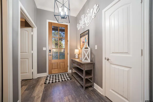 a view of livingroom with furniture and wooden floor