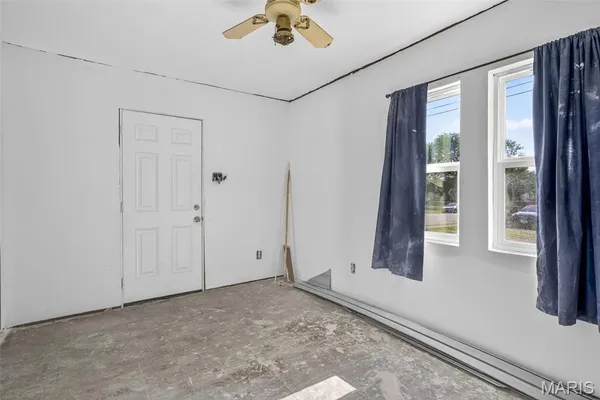 $55,000 | 213 Amvets Drive, De Soto, MO 63020