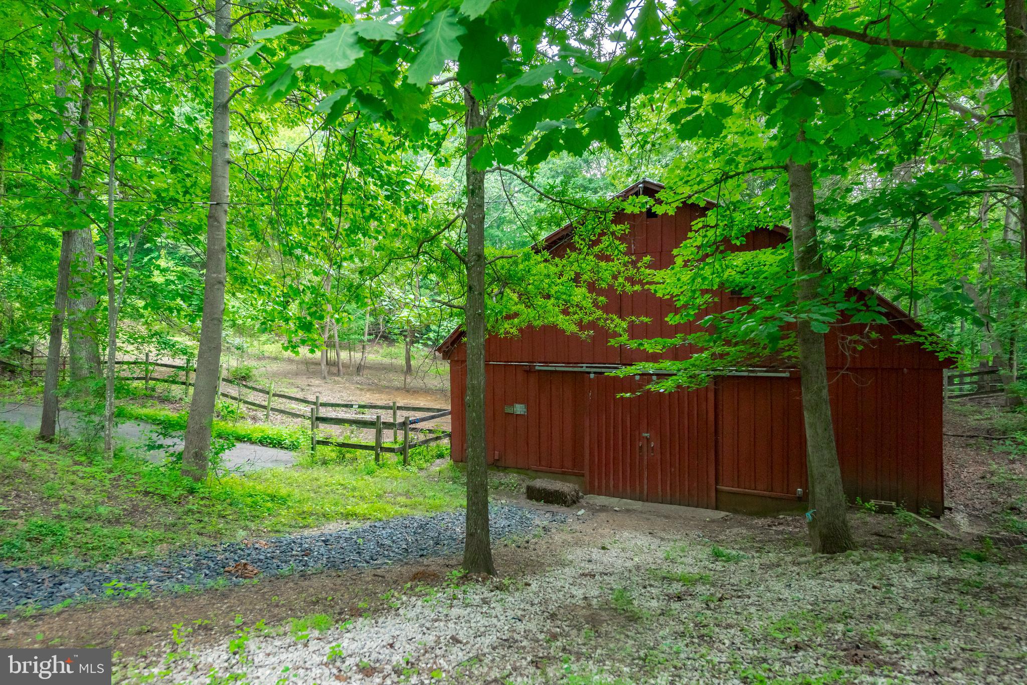 519 Epping Forest Road Annapolis, MD 21401 - Photo 72 of 73 a backyard of a house with lots of green space