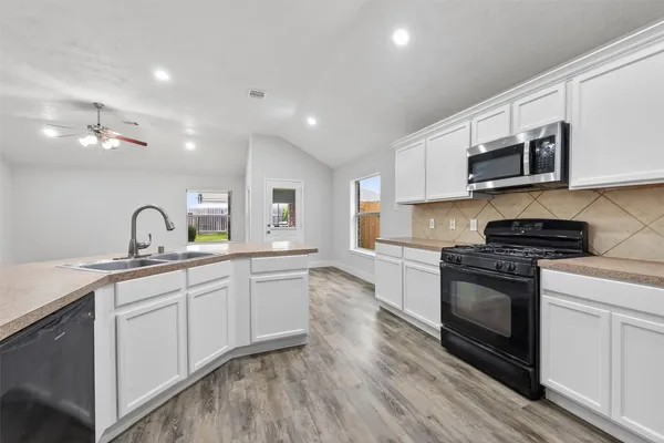 $1,875 | 5014 Creekbridge Court, Spring, TX 77379