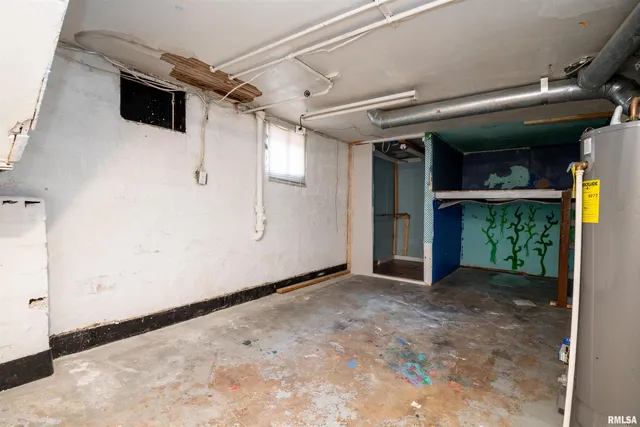 $84,900 | 1215 East Seneca Place, Peoria, IL 61603