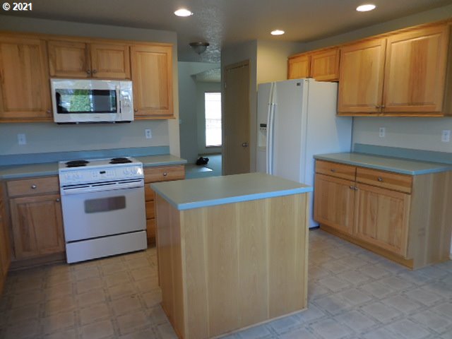 35 Crown Point Road Longview, WA 98632 - Photo 11 of 28 Gallery Image 11
