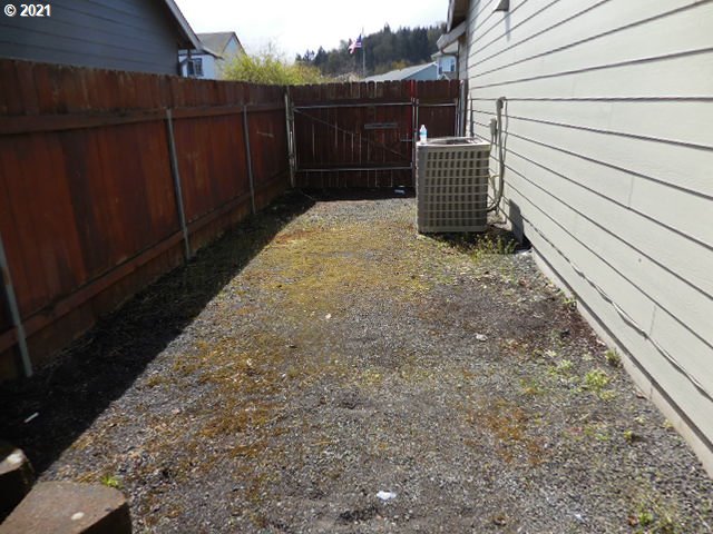 35 Crown Point Road Longview, WA 98632 - Photo 27 of 28 Gallery Image 27