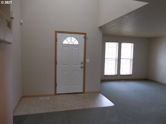 35 Crown Point Road Longview, WA 98632 - Photo 4 of 28 Gallery Image 4
