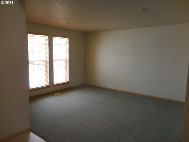 35 Crown Point Road Longview, WA 98632 - Photo 6 of 28 Gallery Image 6