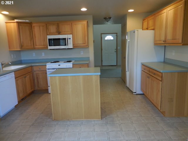 35 Crown Point Road Longview, WA 98632 - Photo 8 of 28 Gallery Image 8