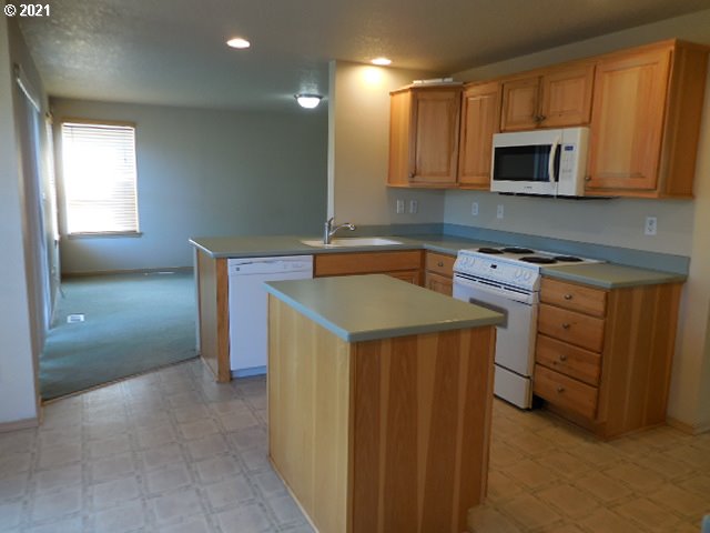 35 Crown Point Road Longview, WA 98632 - Photo 9 of 28 Gallery Image 9