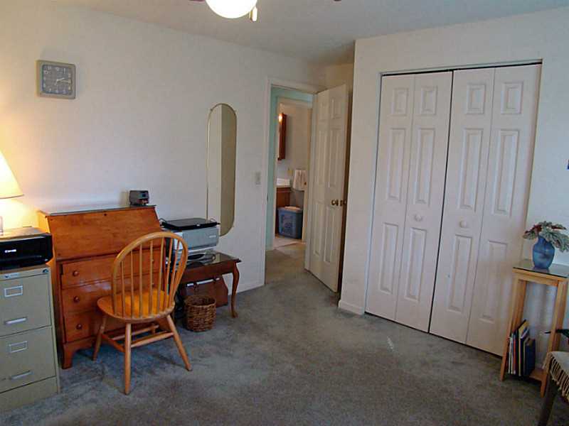 127 West View Road Middletown, RI 02842 - Photo 18 of 25 Master Bedroom.