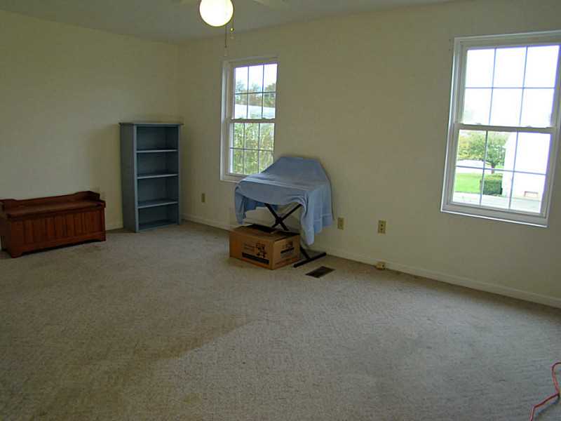 127 West View Road Middletown, RI 02842 - Photo 22 of 25 Bedroom. 2nd Floor Bedroom