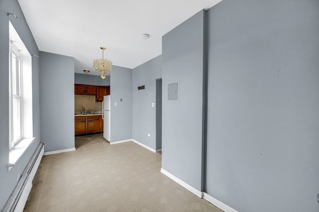 7017 South Merrill Avenue, Unit 305 Chicago, IL 60649 - Photo 6 of 41