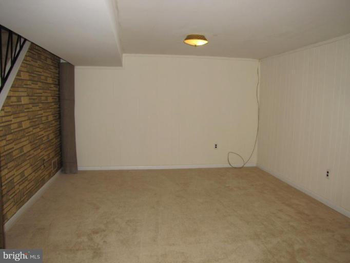 11 Weyburn Court Rosedale, MD 21237 - Photo 16 of 26 Family Room