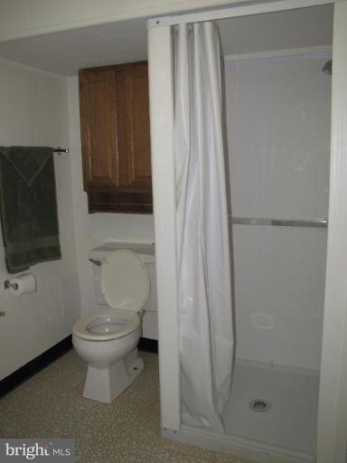 11 Weyburn Court Rosedale, MD 21237 - Photo 3 of 26 Bath #2