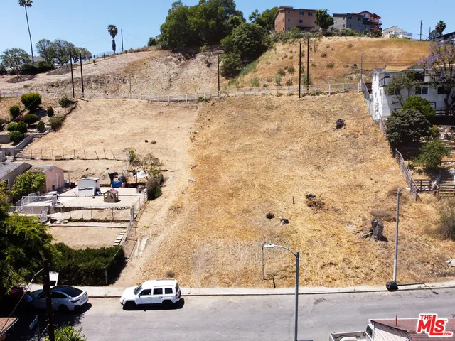 a view of parking space