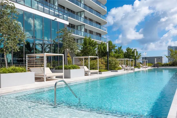 $6,500 | 580 72nd Street, Unit 1006, Miami Beach, FL 33141