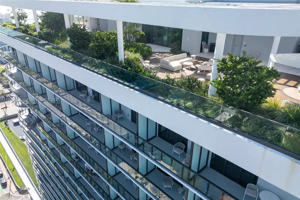 $6,500 | 580 72nd Street, Unit 1006, Miami Beach, FL 33141