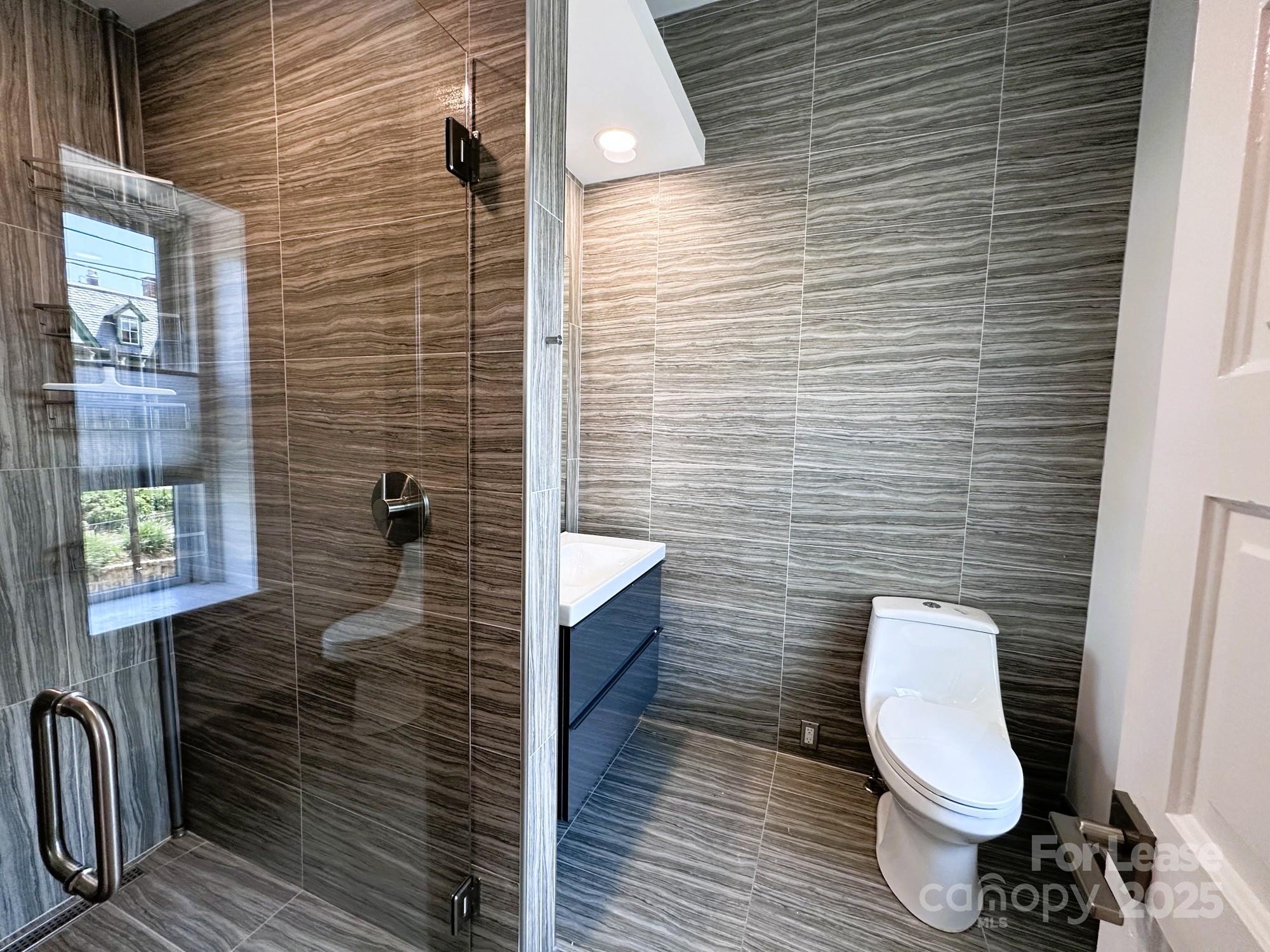 132 A Biltmore Avenue, Unit 132A Asheville, NC 28801 - Photo 17 of 20