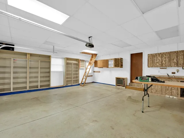 $625,000 | 1405 North English Settlement Avenue, Rochester, WI 53105