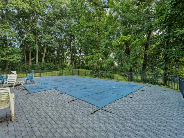 $625,000 | 1405 North English Settlement Avenue, Rochester, WI 53105