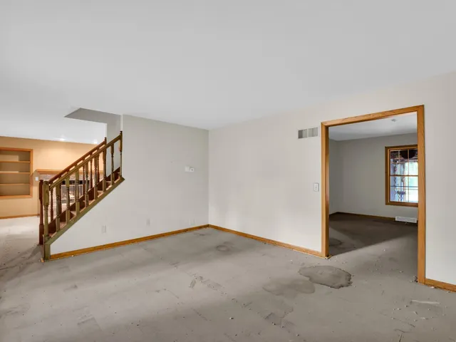 $625,000 | 1405 North English Settlement Avenue, Rochester, WI 53105