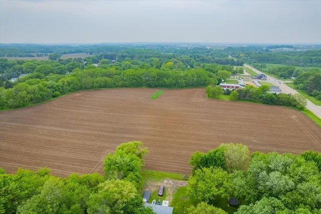 $1,495,000 | 19 Highway 19, Windsor, WI 53598