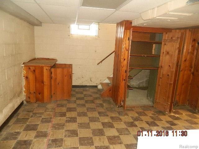 8290 Meyers Road Detroit, MI 48228 - Photo 13 of 15 DSCN0295.JPG