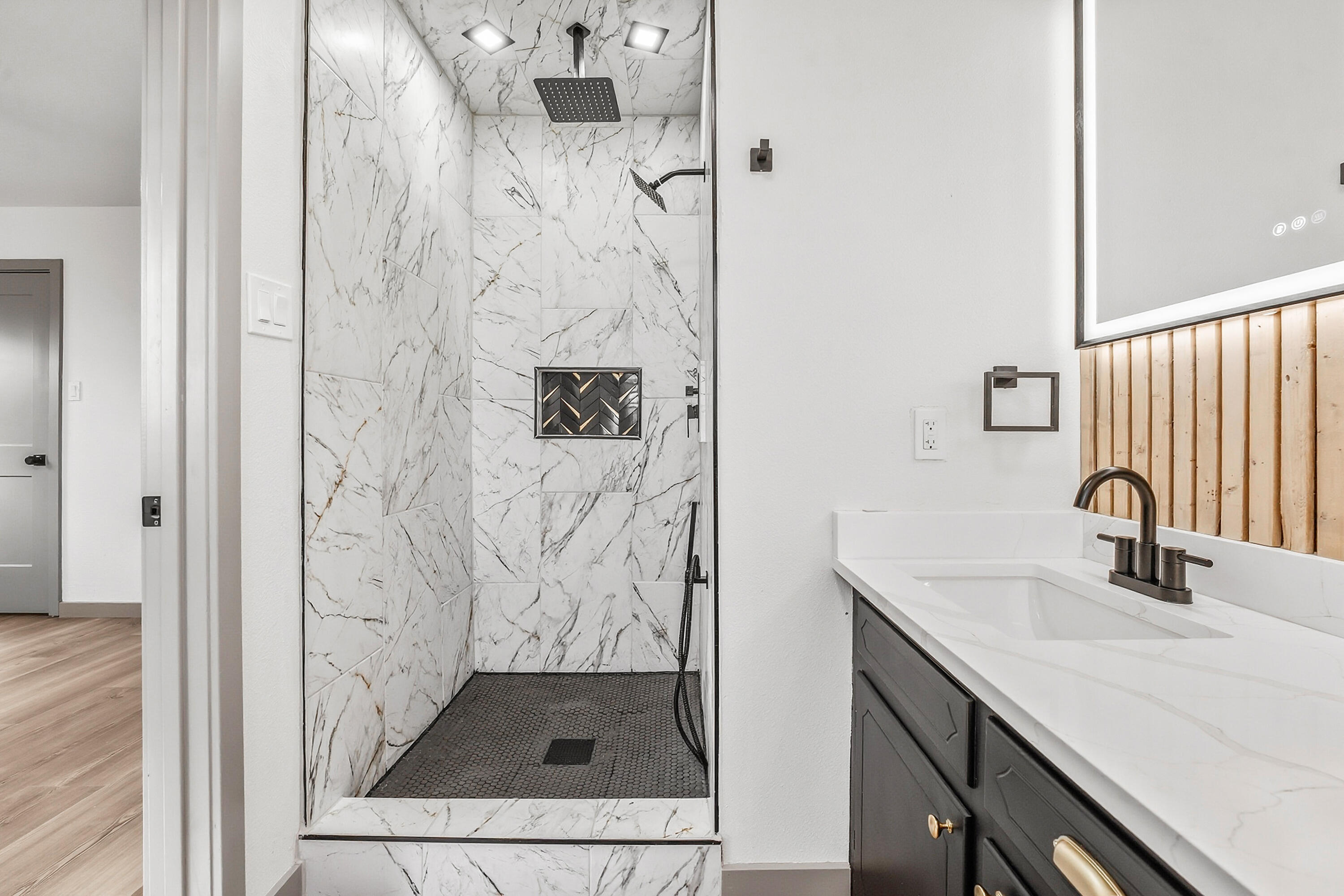 6007 Norfolk Avenue Lubbock, TX 79413 - Photo 18 of 26 DSC05802