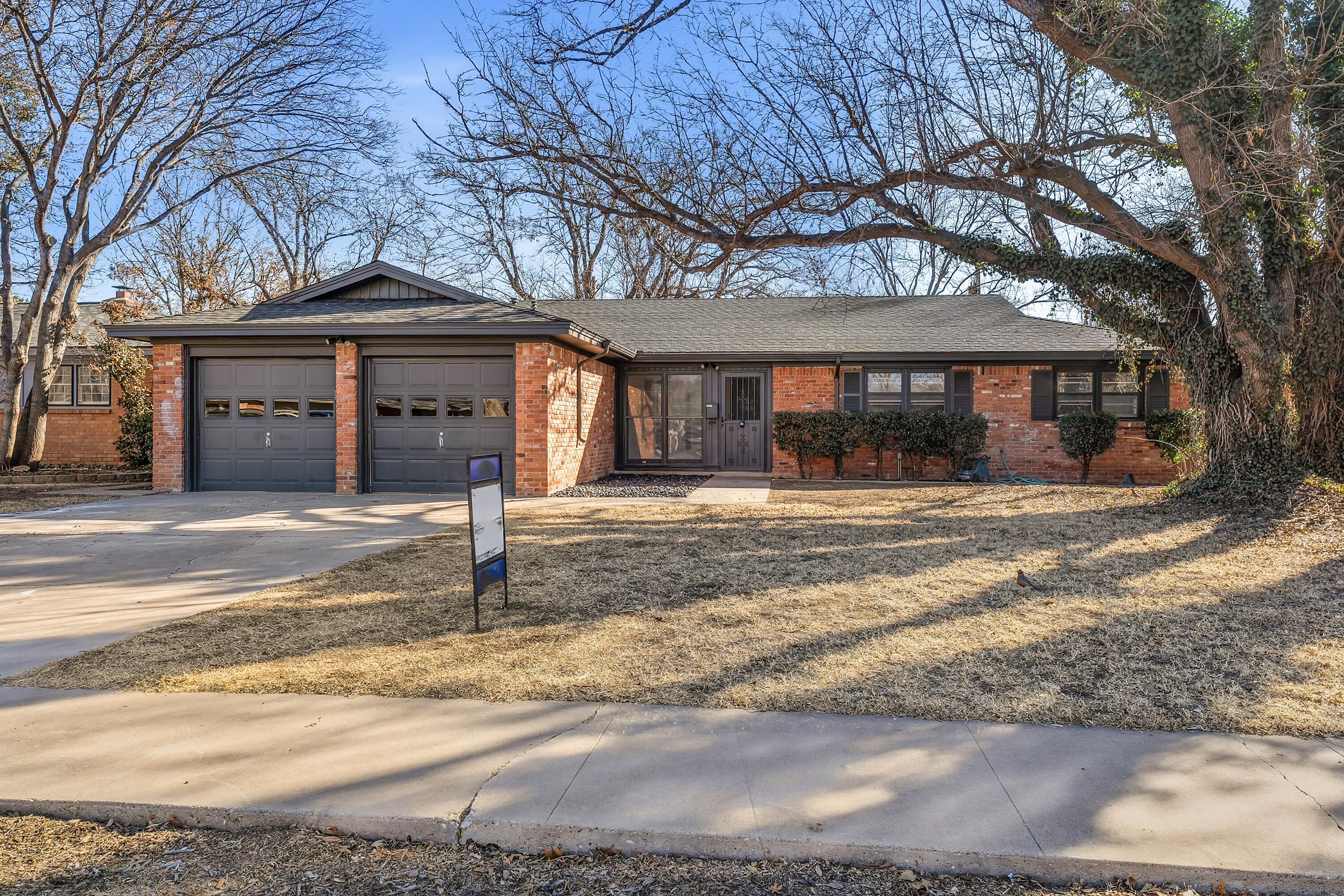 6007 Norfolk Avenue Lubbock, TX 79413 - Photo 2 of 26 DSC05757