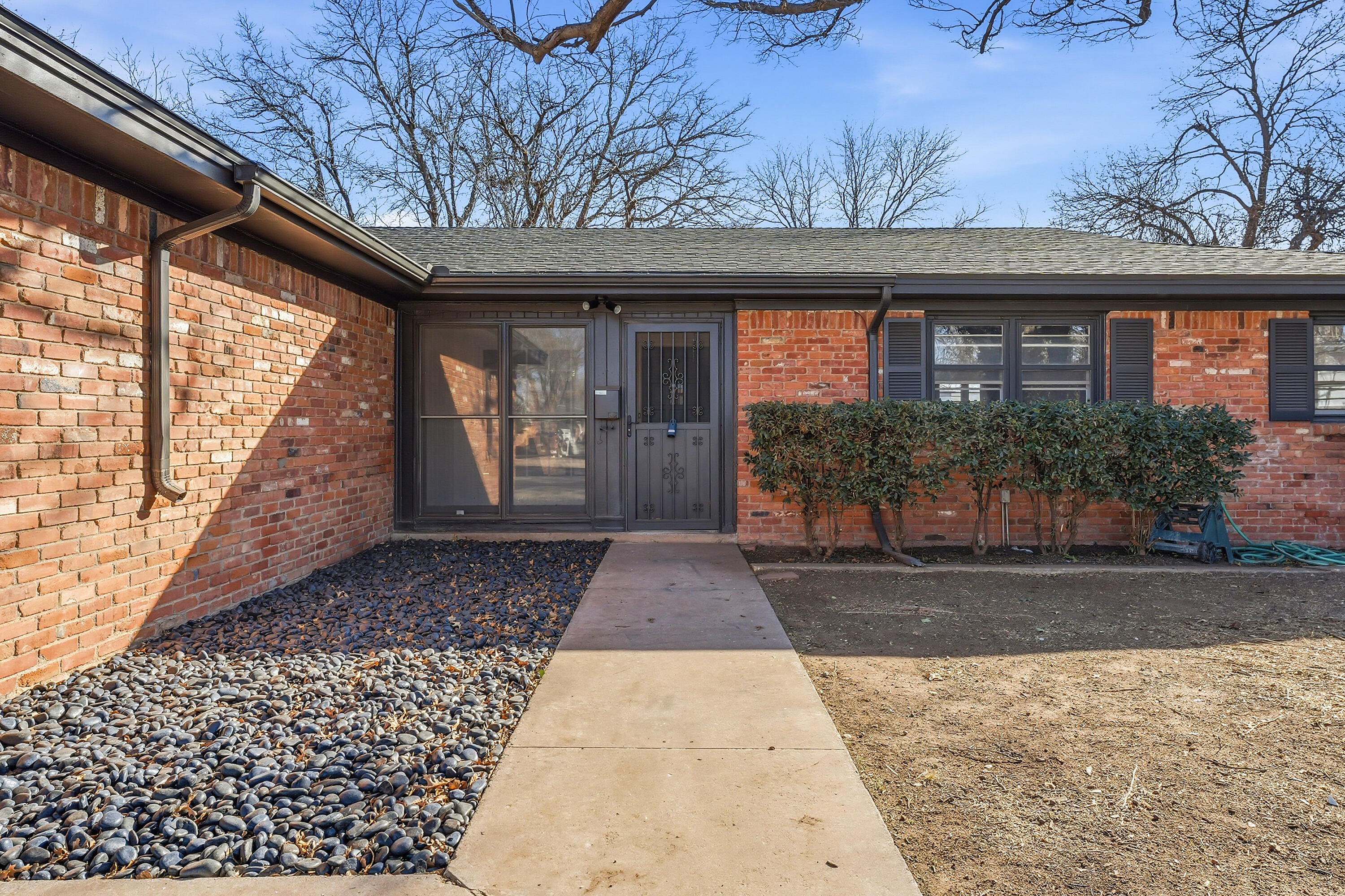 6007 Norfolk Avenue Lubbock, TX 79413 - Photo 3 of 26 DSC05760
