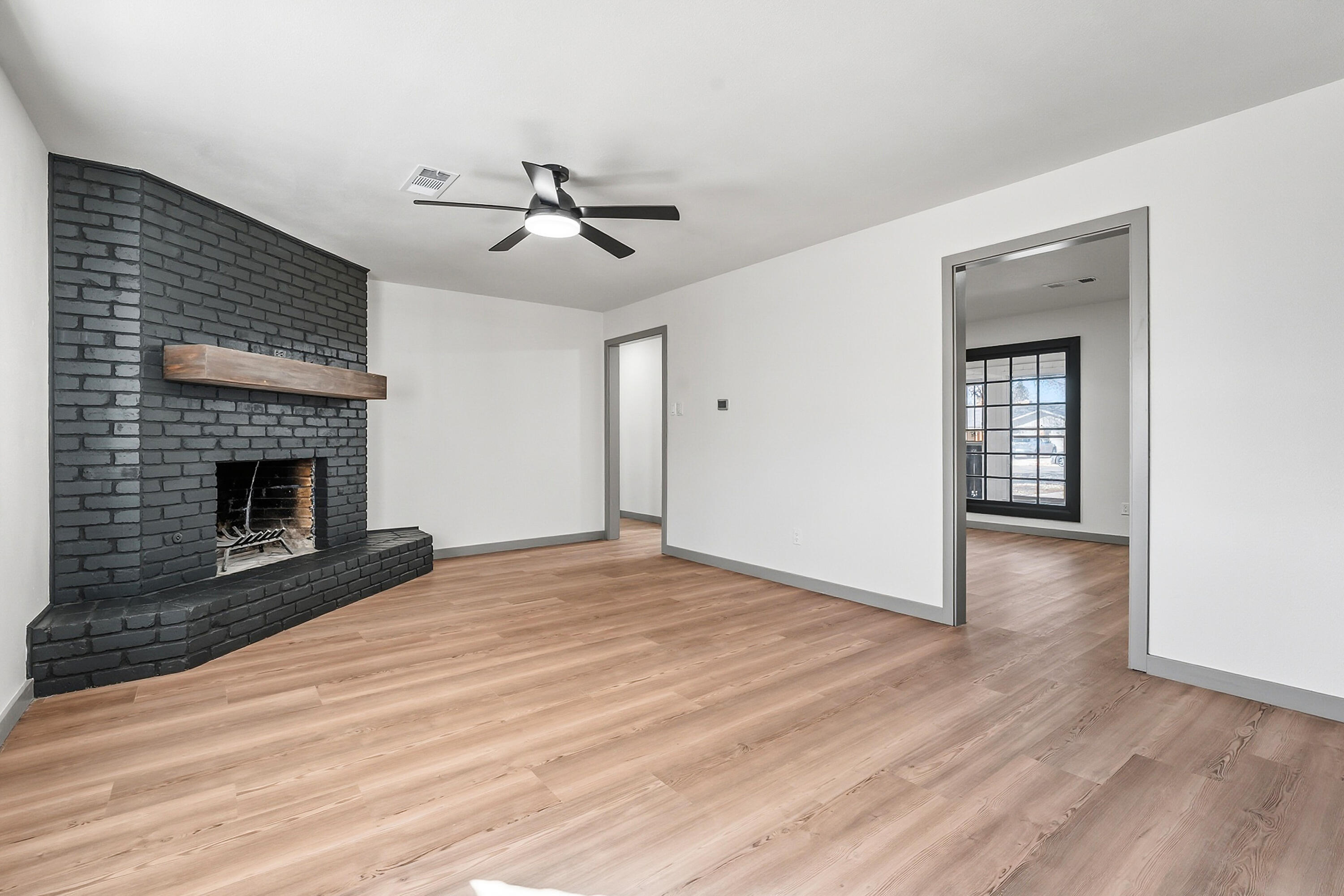 6007 Norfolk Avenue Lubbock, TX 79413 - Photo 6 of 26 DSC05778