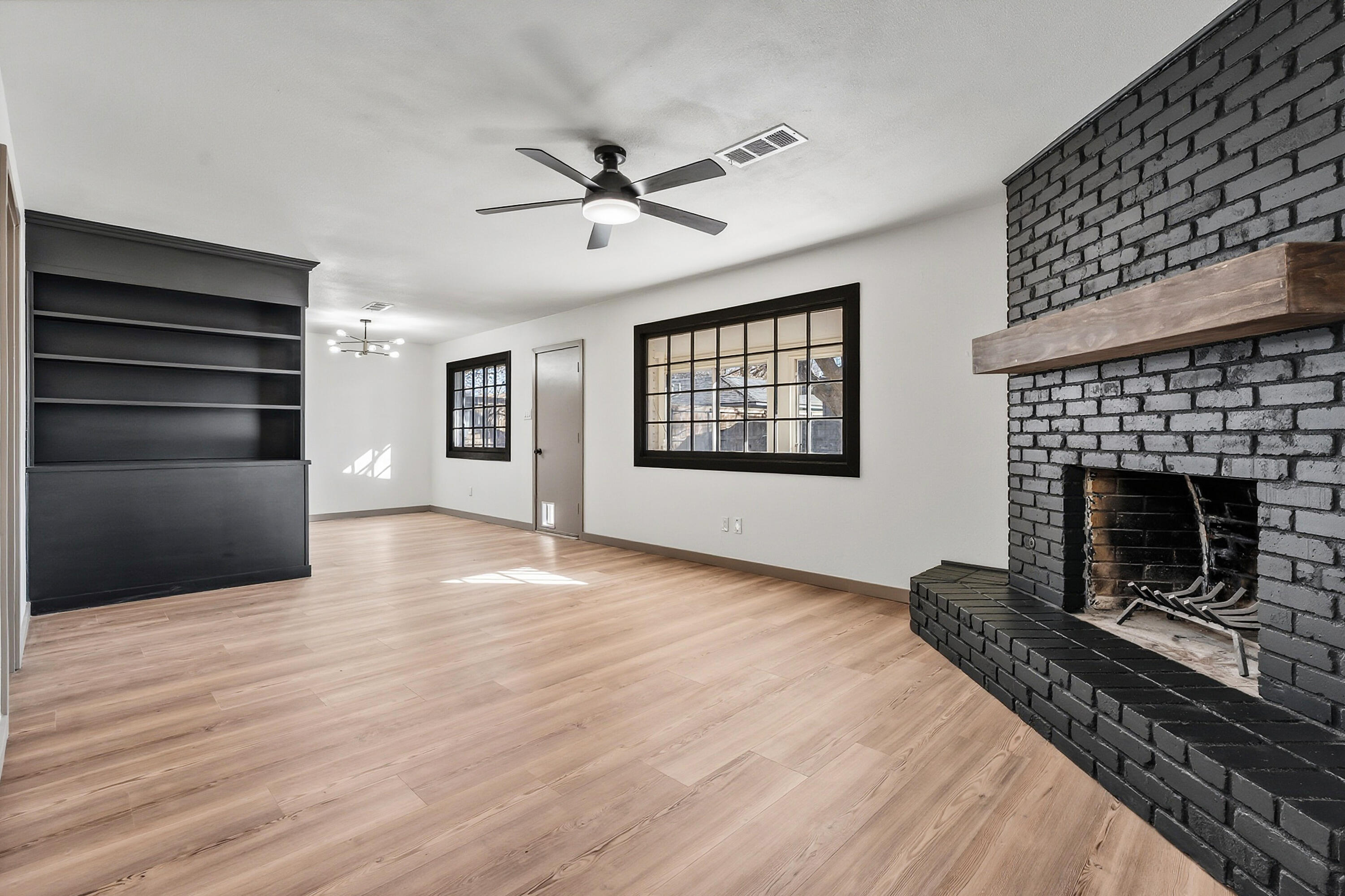 6007 Norfolk Avenue Lubbock, TX 79413 - Photo 8 of 26 DSC05772