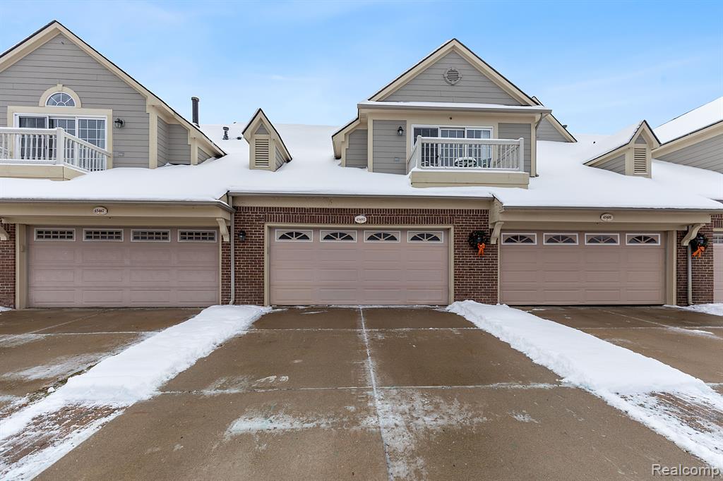 45493 North Stonewood Road Canton, MI 48187 - Photo 3 of 27