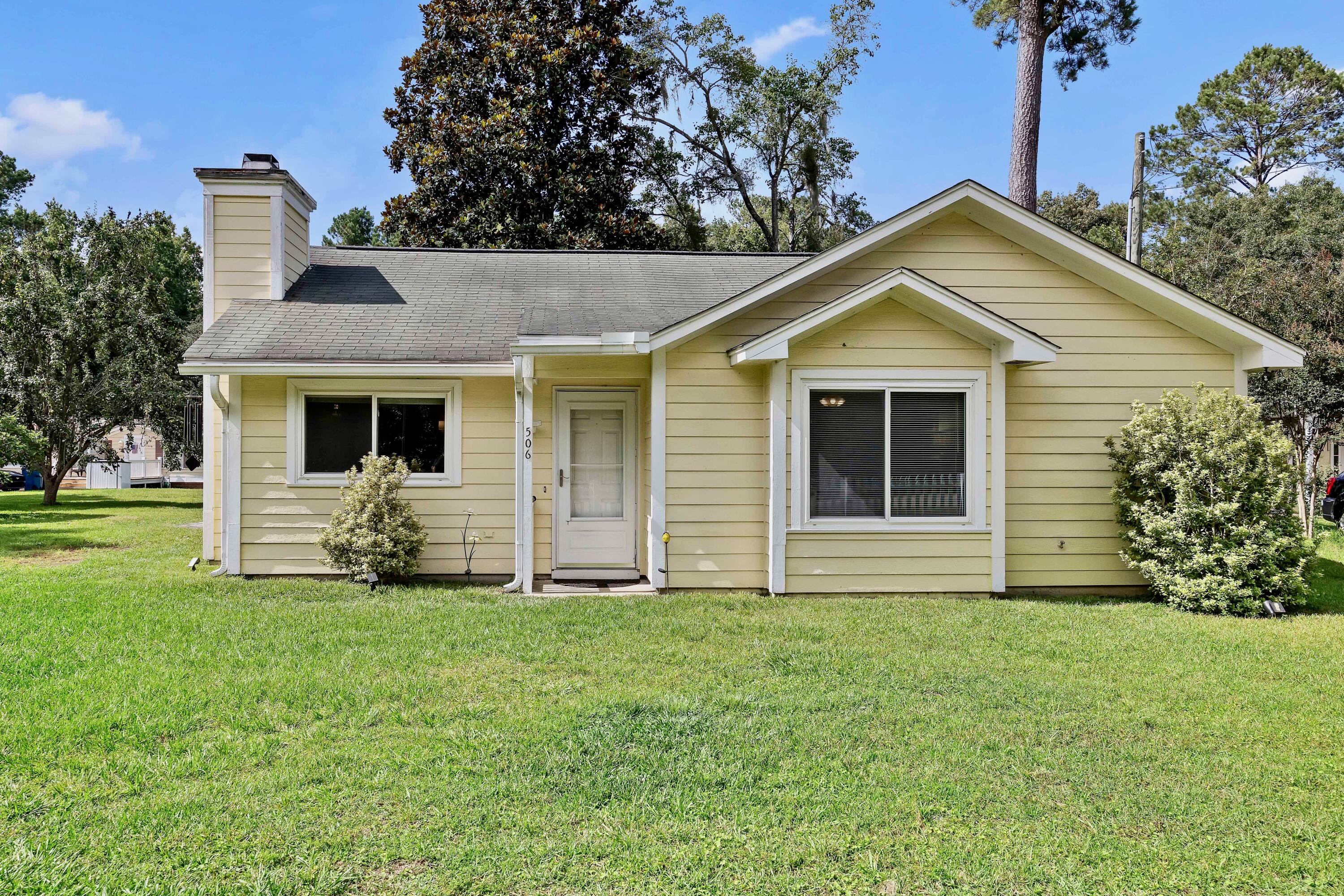 506 County Rd S-18-57 Summerville, SC 29483 - Photo 1 of 16