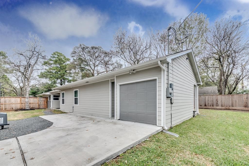 331 West 30th Street Houston, TX 77018 - Photo 26 of 29
