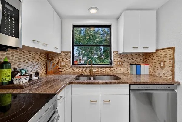 $5,000 | 1835 Serpentine Drive South, St. Petersburg, FL 33712