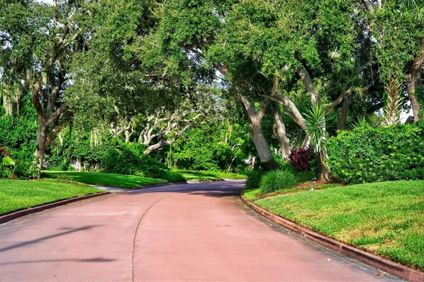 $5,000 | 1835 Serpentine Drive South, St. Petersburg, FL 33712