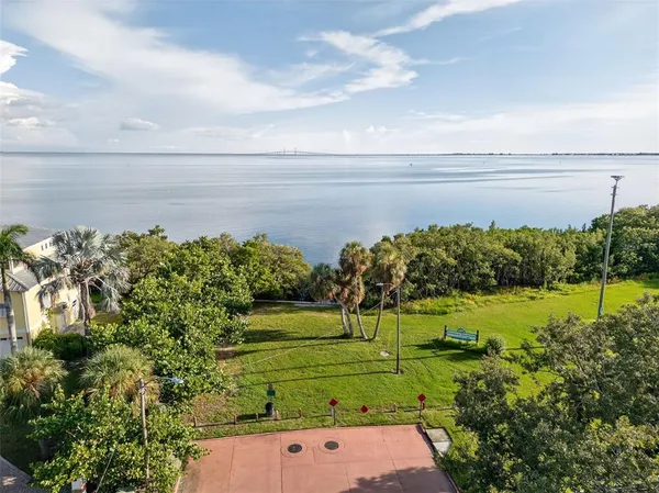 $5,000 | 1835 Serpentine Drive South, St. Petersburg, FL 33712