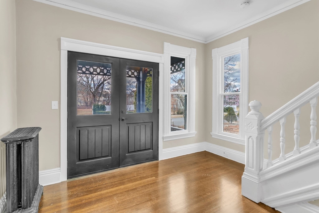77 Clarendon Street Springfield, MA 01109 - Photo 4 of 38 Gallery Image 4