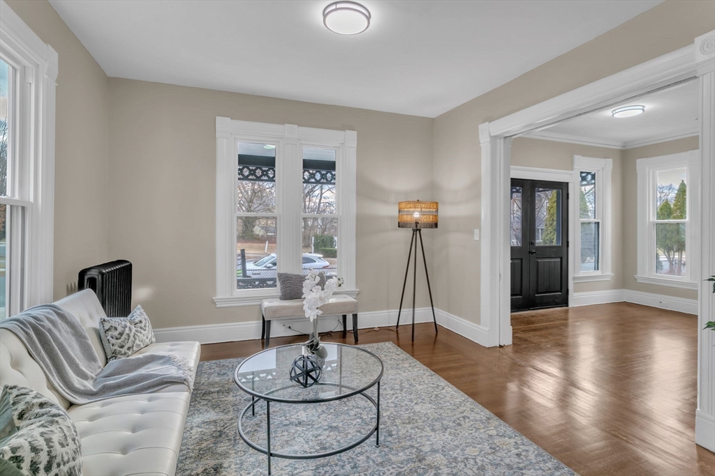 77 Clarendon Street Springfield, MA 01109 - Photo 5 of 38 Gallery Image 5