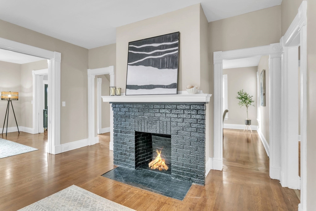 77 Clarendon Street Springfield, MA 01109 - Photo 8 of 38 Gallery Image 8