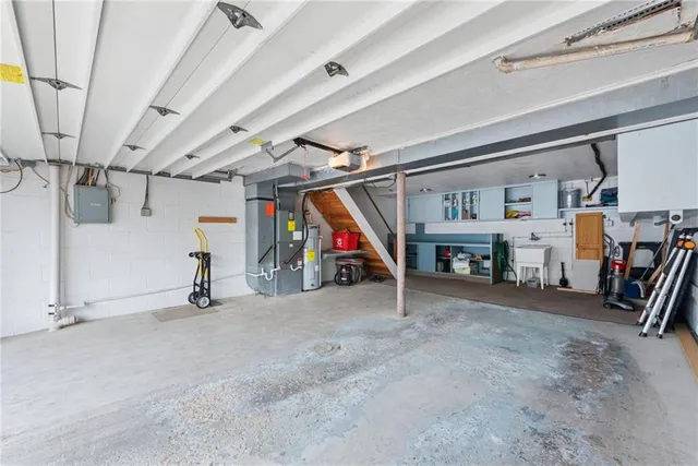 $179,999 | 112 Alpen Strasse Drive, Latrobe, PA 15650