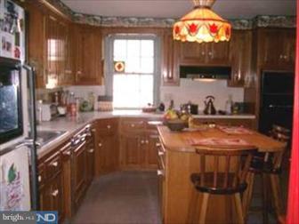 312 Barnsboro Road Sewell, NJ 08080 - Photo 4 of 6
