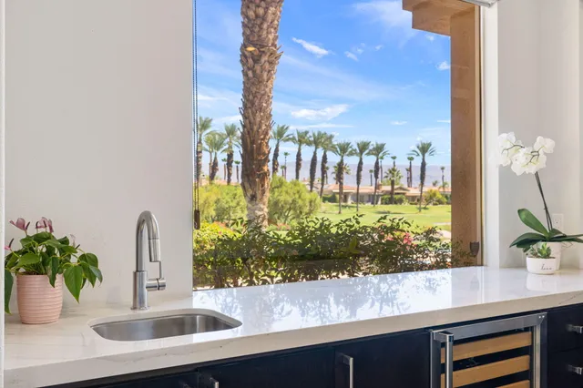 $2,095,000 | 461 White Horse Trail, Palm Desert, CA 92211